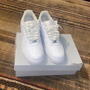 Air Force 1’s like new